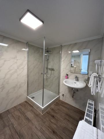 Rheinischer Hof Appartements Leverkusen Bagian luar foto